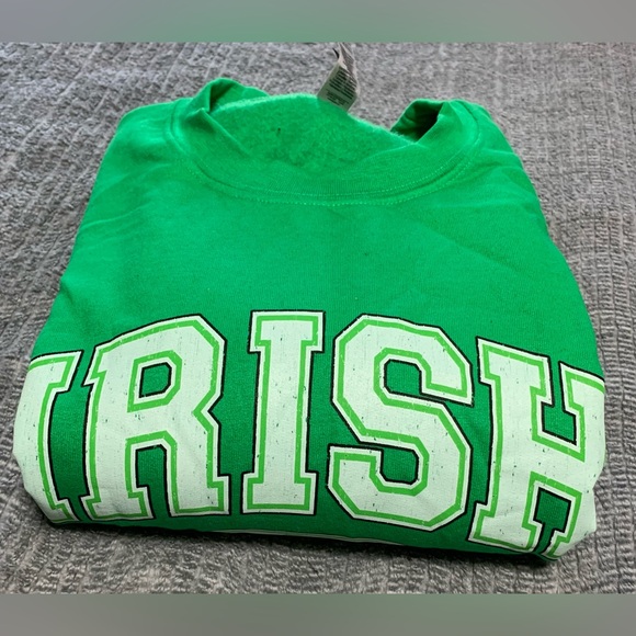 Green Unisex Irish Print Comfy Crew Neck Sweatshirt XL NWOT - Picture 11 of 11